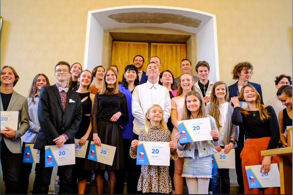 Poslední dny pro nominace do ankety Dítě Česka.  Děti a mladé lidi můžete přihlásit i Vy!